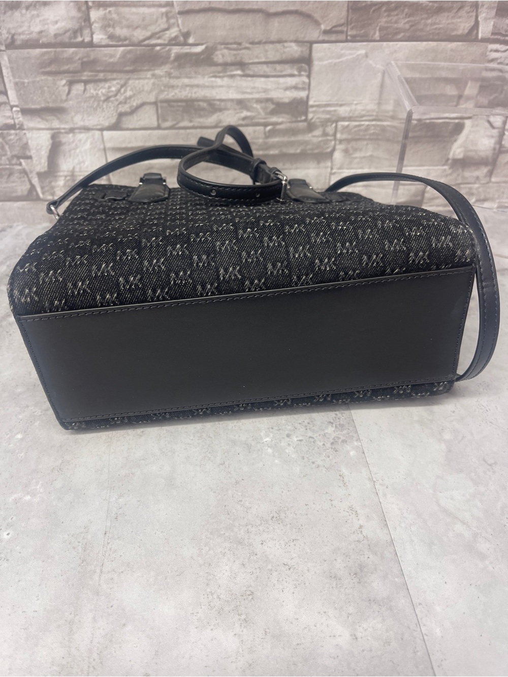 Michael Kors Hamilton Small Black Denim Logo Satchel & Matching Wallet - Picture 4 of 15